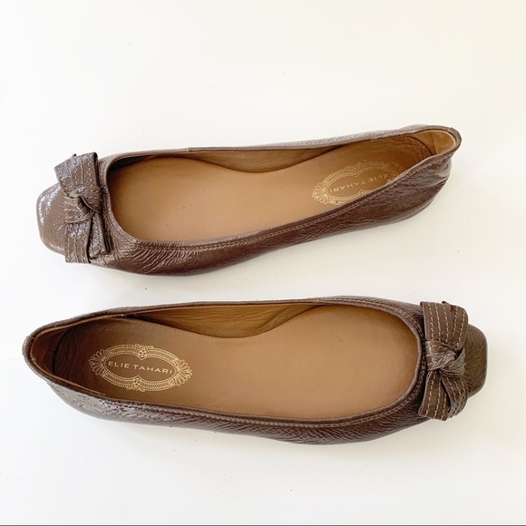 Elie Tahari Taupe Patent Leather Flats Bow Shoes - Picture 10 of 11